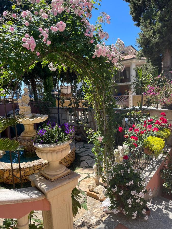 B&B Villa Regina Santa Domenica  Bagian luar foto